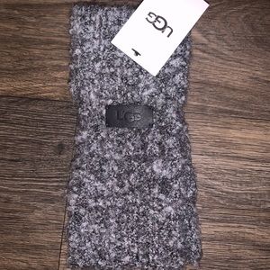 UGG Women’s Knit Boucle Armwarmer Gloves